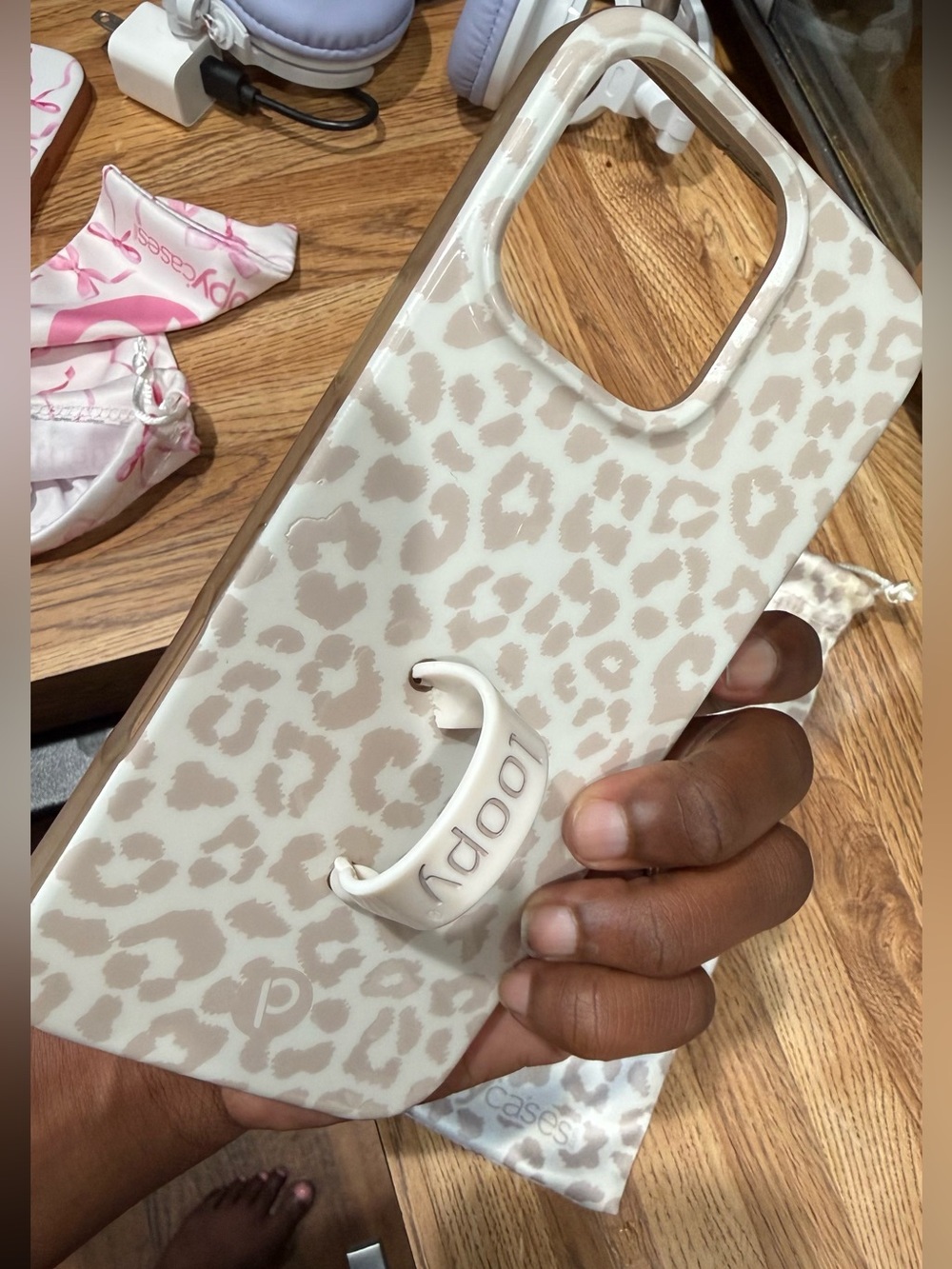 iPhone 16 PRO MAX- Loopy Cases Leopard Print Phone Grip Case - Beige & White